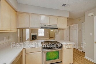 Building Photo - 3385 Tansey Ct