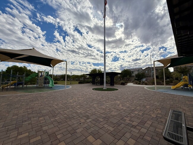 Building Photo - 4 BED, 2.5 BATH, 2 CAR-GARAGE, TWO-STORY, SINGLE FAMILY HOME FOR