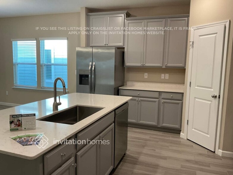 Building Photo - 6364 Starlight Dr