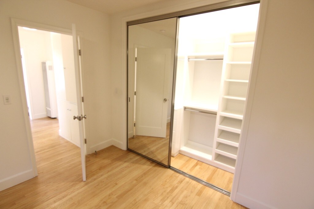 Building Photo - 1523 S Wooster St