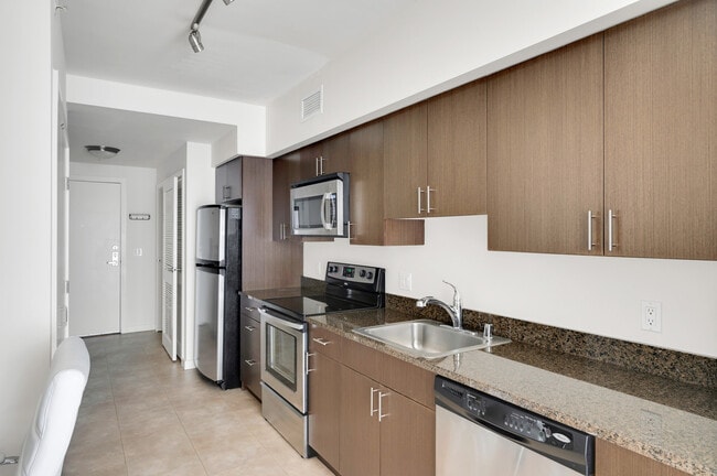 Building Photo - 10349 NE 10th St