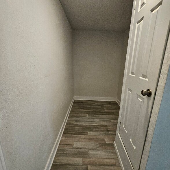 Building Photo - 1509 W Collin St