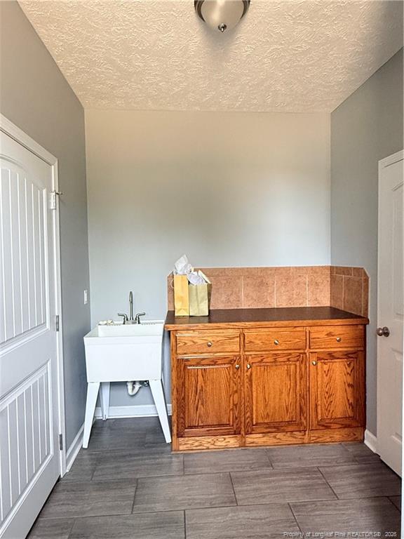 Building Photo - 3917 Barnsdale Dr