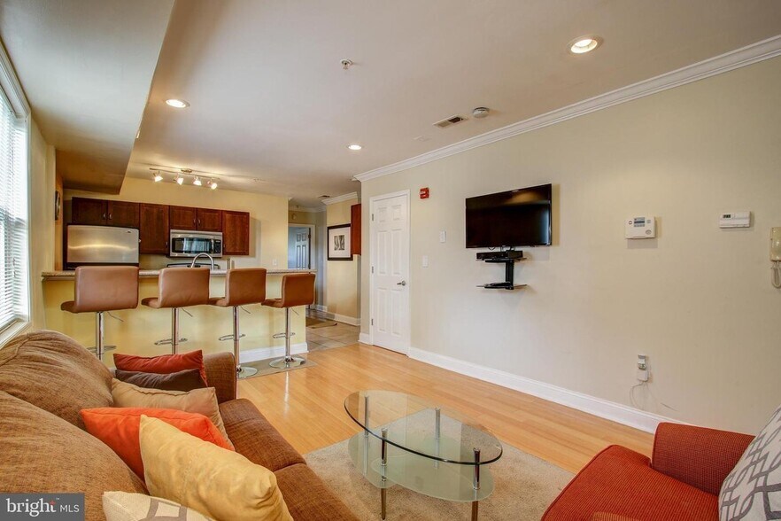 Building Photo - 2443 25th St SE