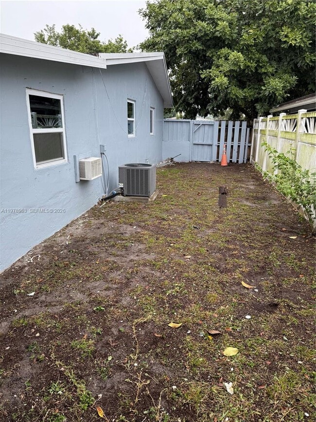 Building Photo - 710 N 66 Terrace