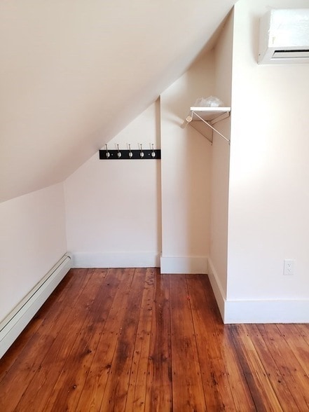 Building Photo - 20 Marcella St