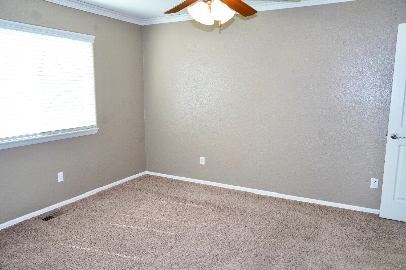 Building Photo - 4825 Spokane Way