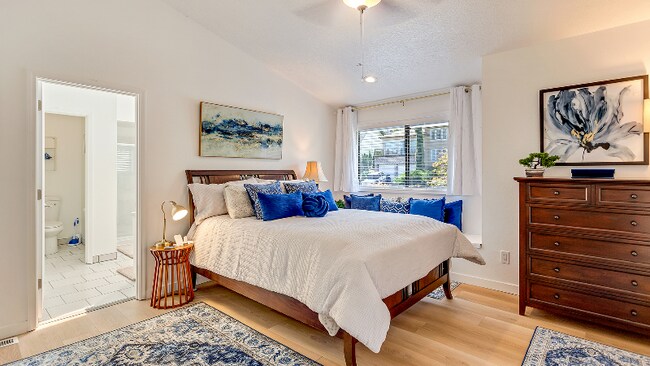 Building Photo - 8411 SE Clatsop Ct