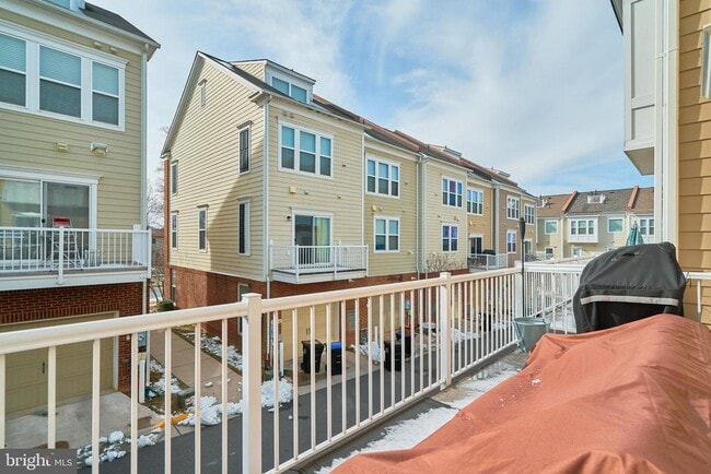 Building Photo - 3061 Waterloo Ln