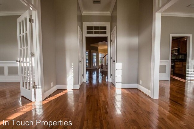 Building Photo - 5 br, 3.5 bath House - 3964 Kinderlou Forest