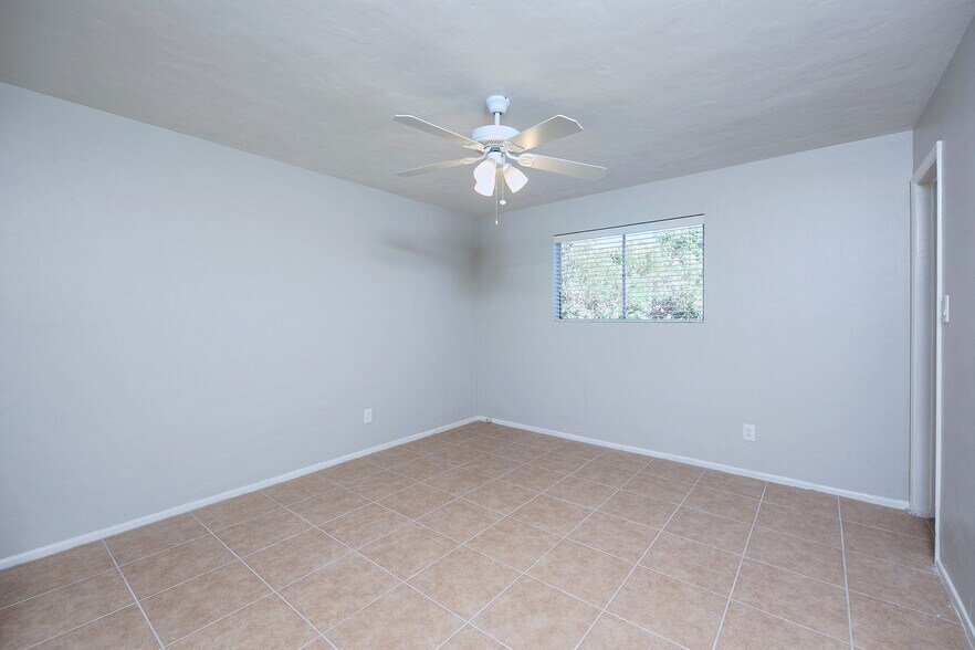 Building Photo - 1206 West 9th Street