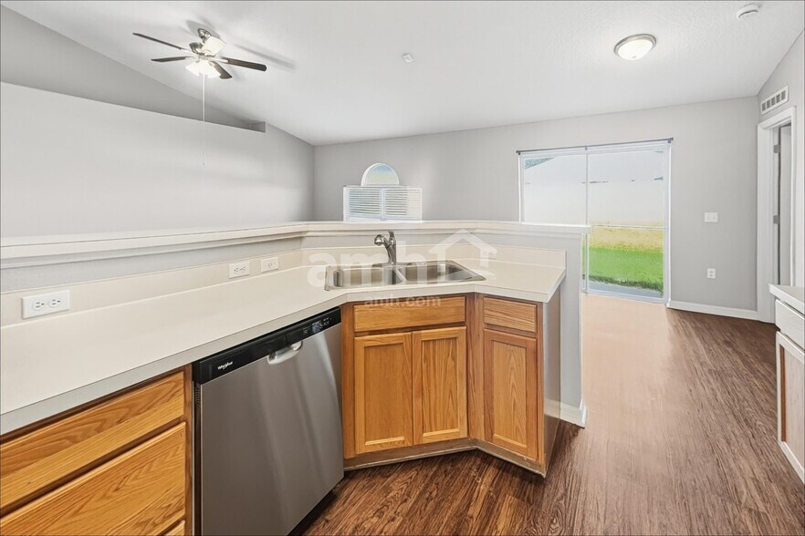 Building Photo - 153 Timbercreek Pines Cir