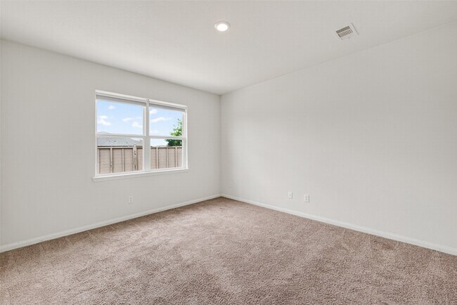 Building Photo - 2112 Mule Ridge Dr