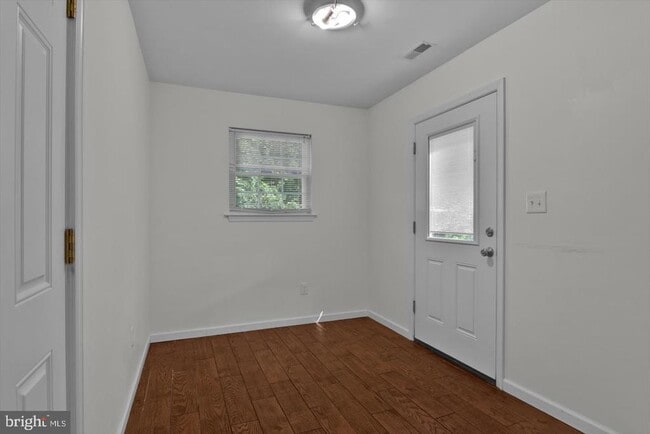 Building Photo - 110 E Partridge Ln