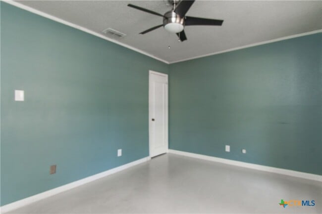 Building Photo - 2524 Berkett Dr