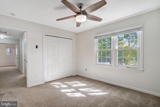 Building Photo - 6031 Mayfair Ln