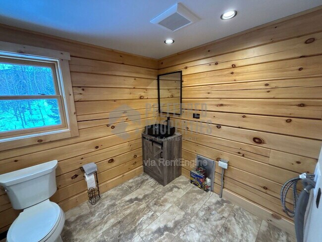 Building Photo - 33181 Wenatchi Trail