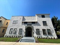 Building Photo - 465 N Curson Ave