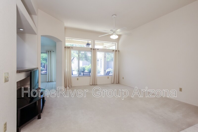 Building Photo - 13441 W Caraway Dr