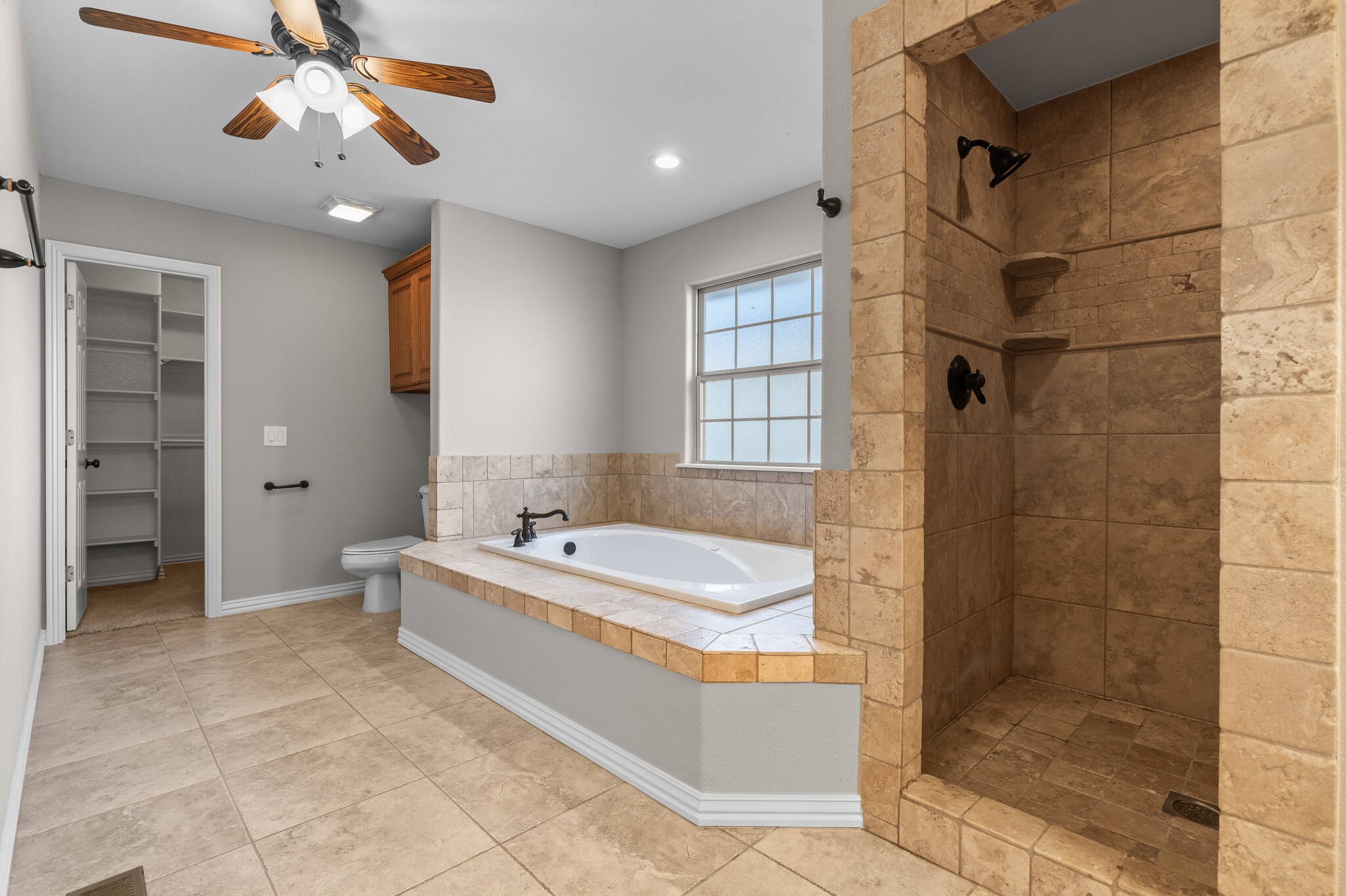 Building Photo - 1 Winchester Ln