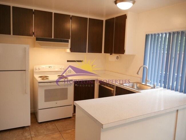 Building Photo - Open 2 Bed 1 Bath 897 Sq. Ft. Sacramento C...