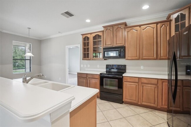 Building Photo - 127 Silver Falls Dr