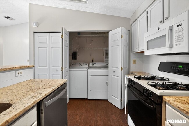 Building Photo - 1483 Keys Crossing Dr NE