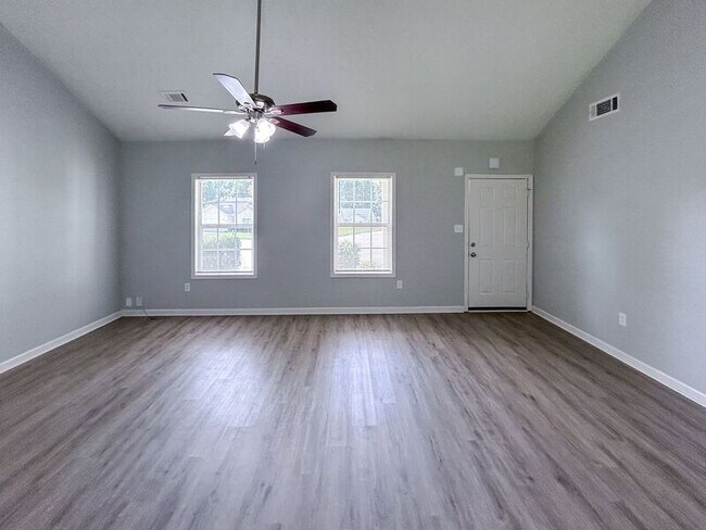 Building Photo - 242 Bridgeport Ln