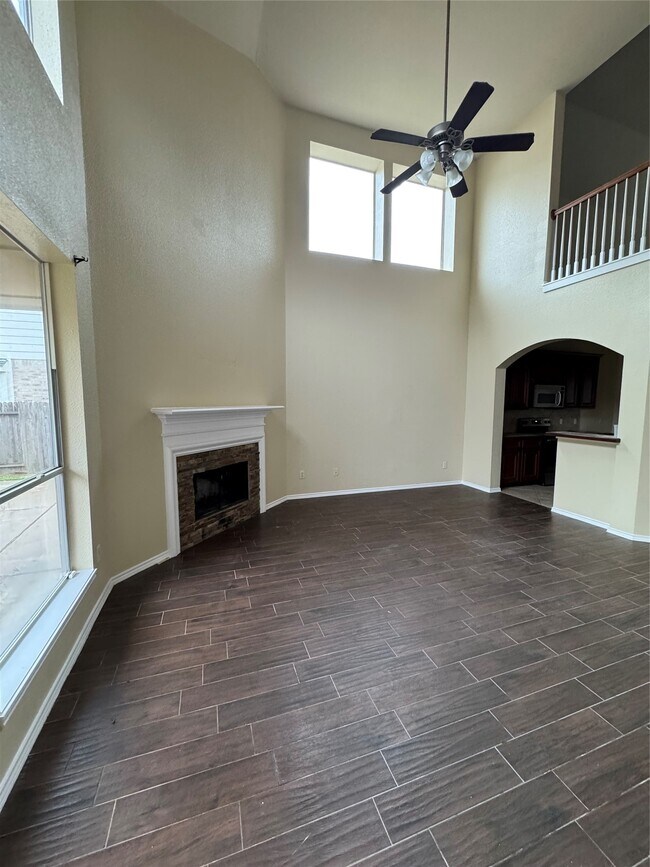 Building Photo - 12622 Riverhill Ct