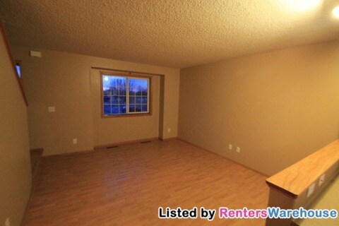 Building Photo - 109 19th Ave SE