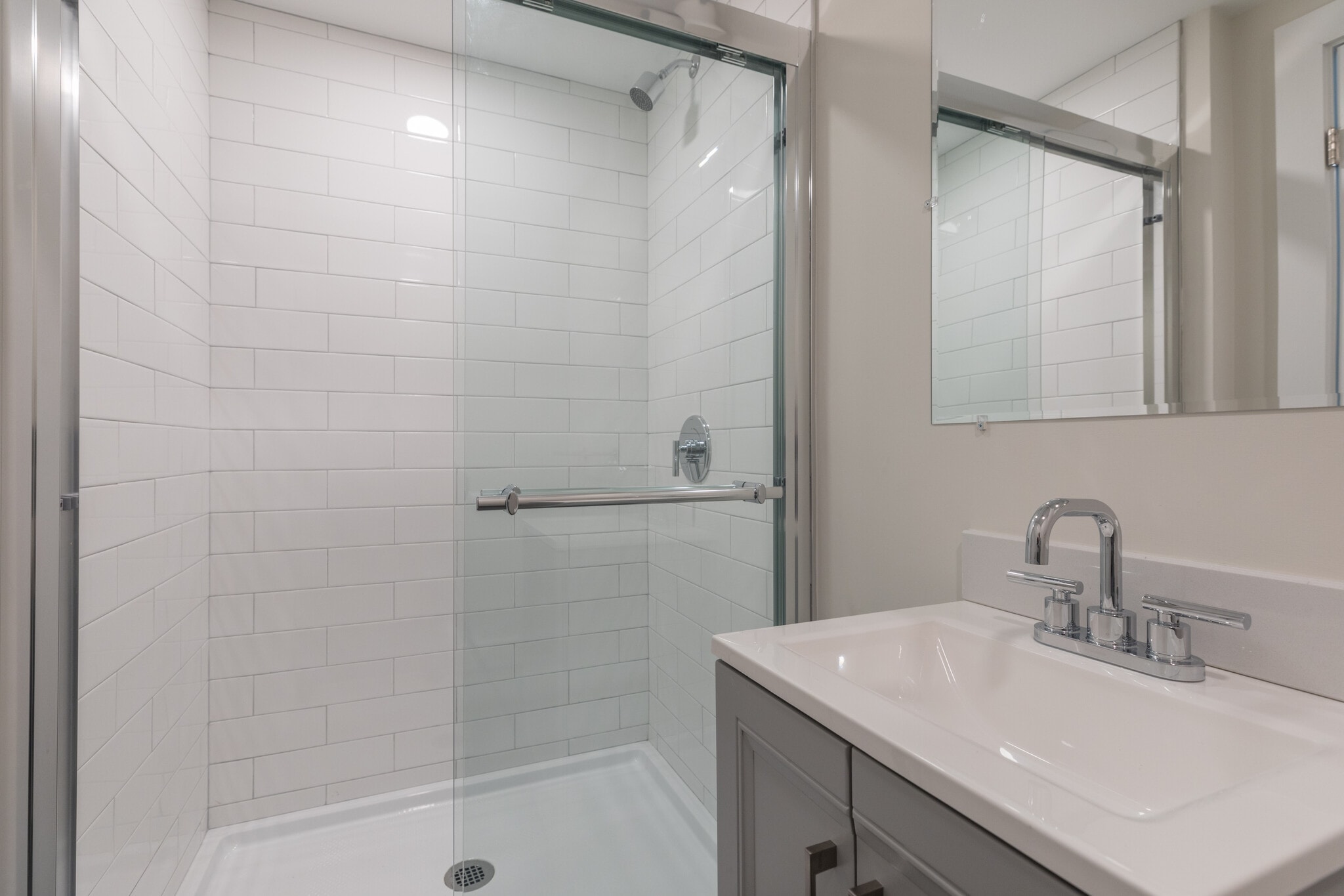 Building Photo - 843 Columbia Rd