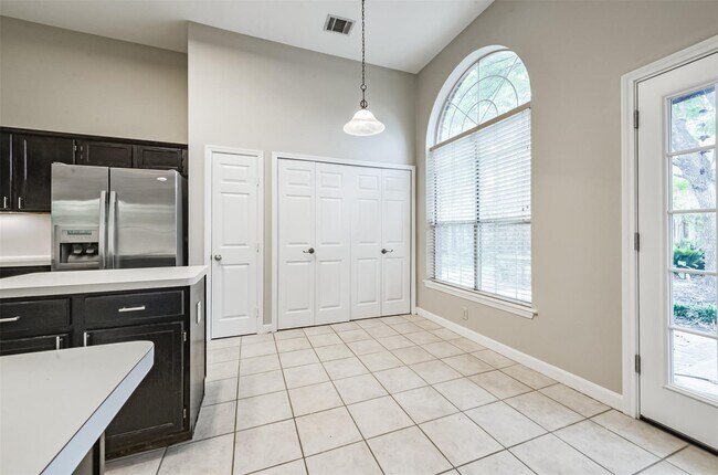 Building Photo - 15019 Trumpet Vine Ln