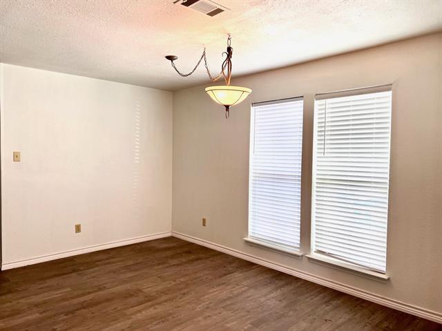 Building Photo - 2121 Stone Moss Ln