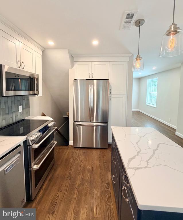 Building Photo - 4800 S 28th St