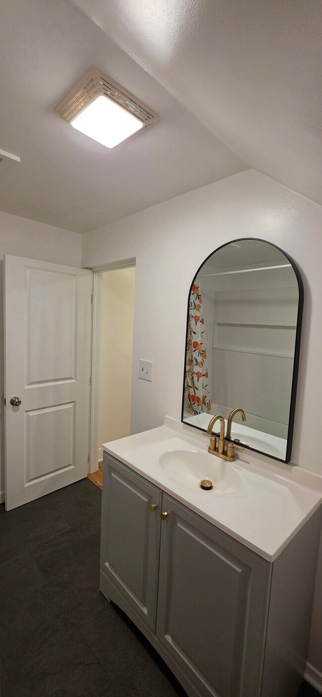 Building Photo - 55 W Louther St