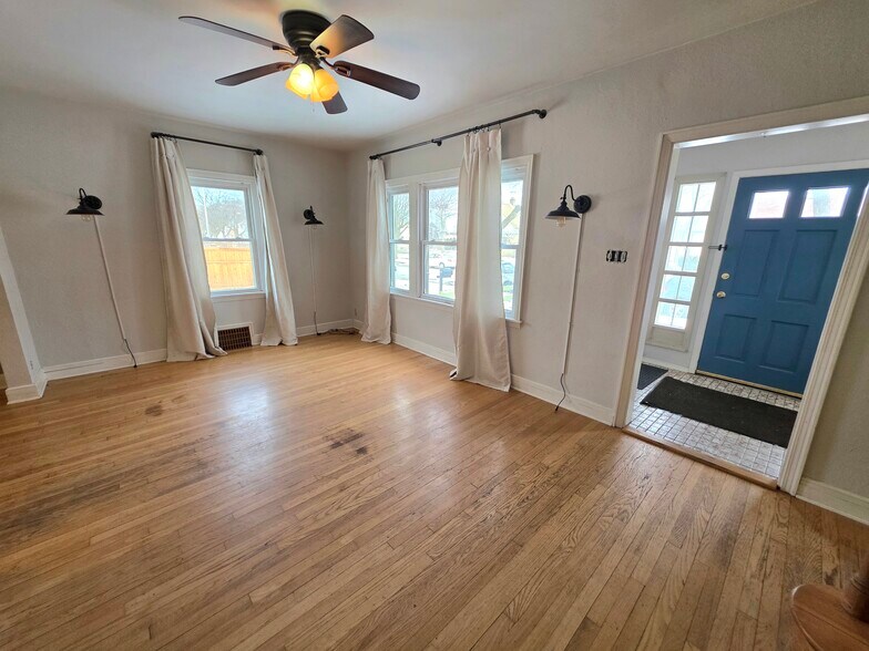 Building Photo - 4017 S 1st St