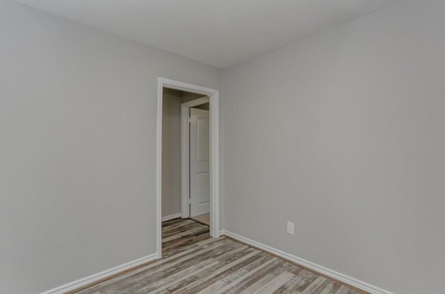 Building Photo - 5635 Belarbor St