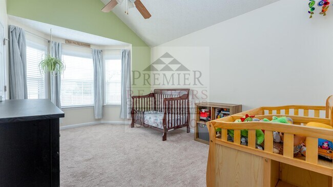 Building Photo - 22 Oakwood Dr