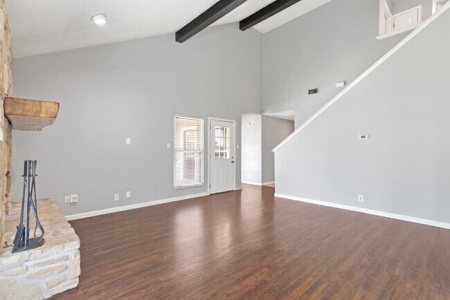 Building Photo - 302 Splitrock