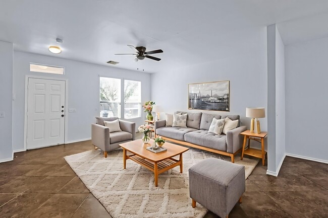 Building Photo - 6011 Midcrown Dr E