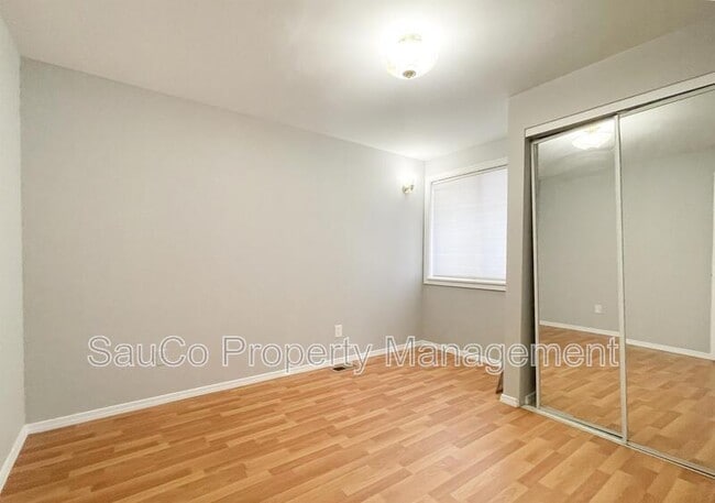 Building Photo - 1734 NE Bryant St