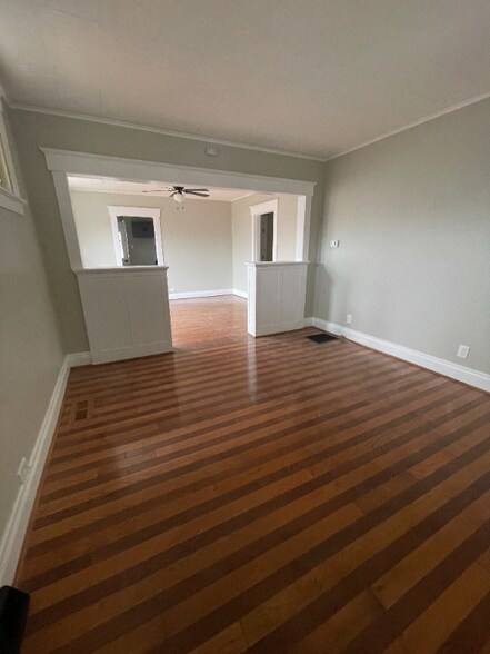 Building Photo - 4008 Heyward St