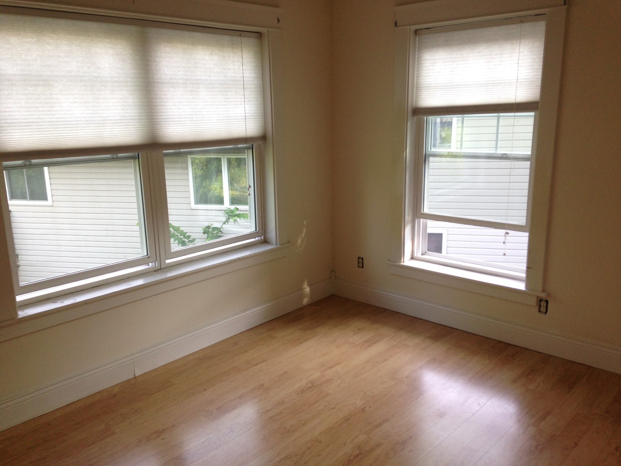 Building Photo - 149 James Ave