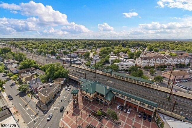 Building Photo - 1 Carriage City Plz