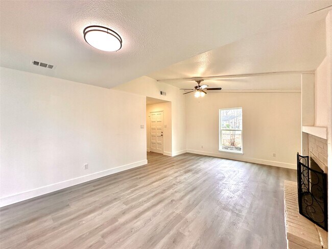 Building Photo - 13754 Shirebrook Dr