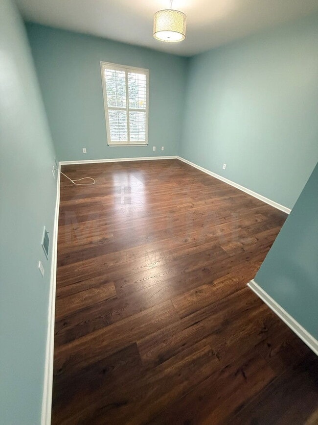 Building Photo - 1160 Alameda Blvd