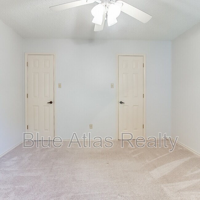 Building Photo - 5727 Ridgerock Ct