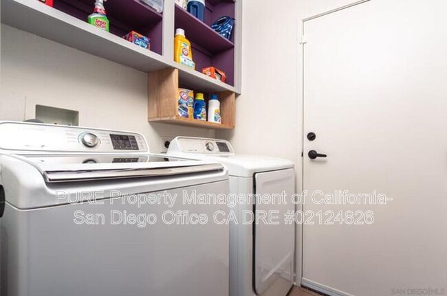 Building Photo - 15677 Via Calanova