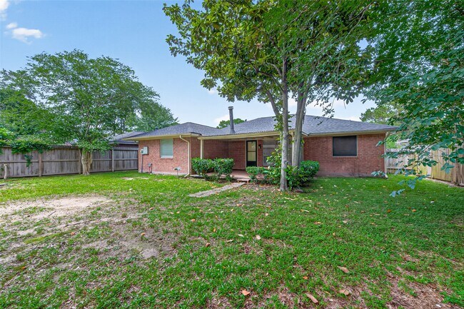 Building Photo - 2502 Old Oak Ln