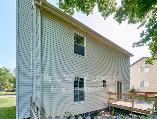 Building Photo - 1544 Rishon Hill Dr